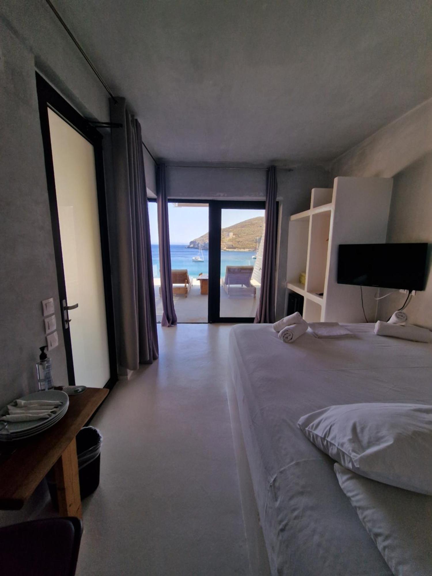 Spathi Beach Suites Kea Room photo