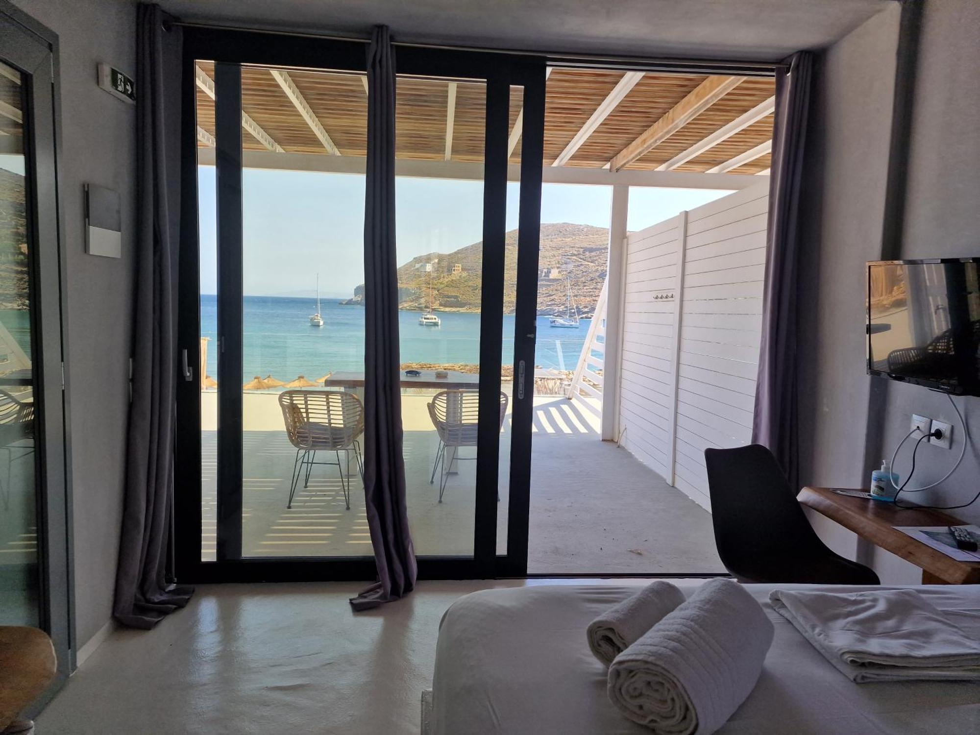 Spathi Beach Suites Kea Room photo